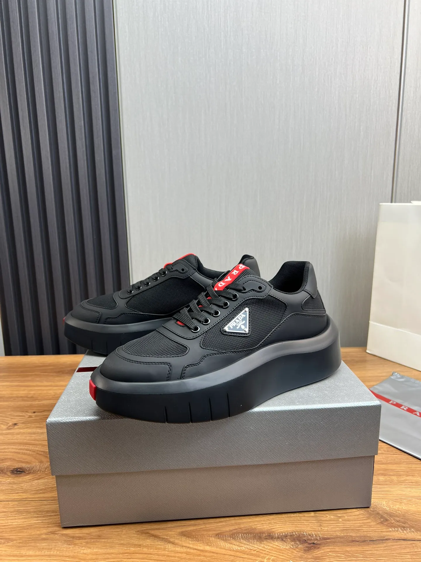 Men's shoes 💰620💰 [PRADA] Men's shoes are popular in the counter, official website is synchronized, high-quality shipments ✔️Original cowhide stitching mesh + cowhide lining, 1🆚1 replica, original original bottom, 38-45 (45 customized, non-refundable)